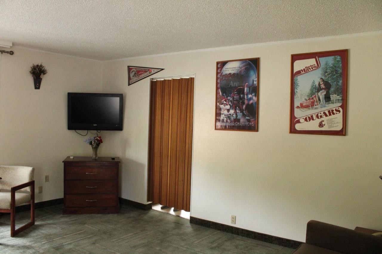 American Travel Inn Pullman Buitenkant foto